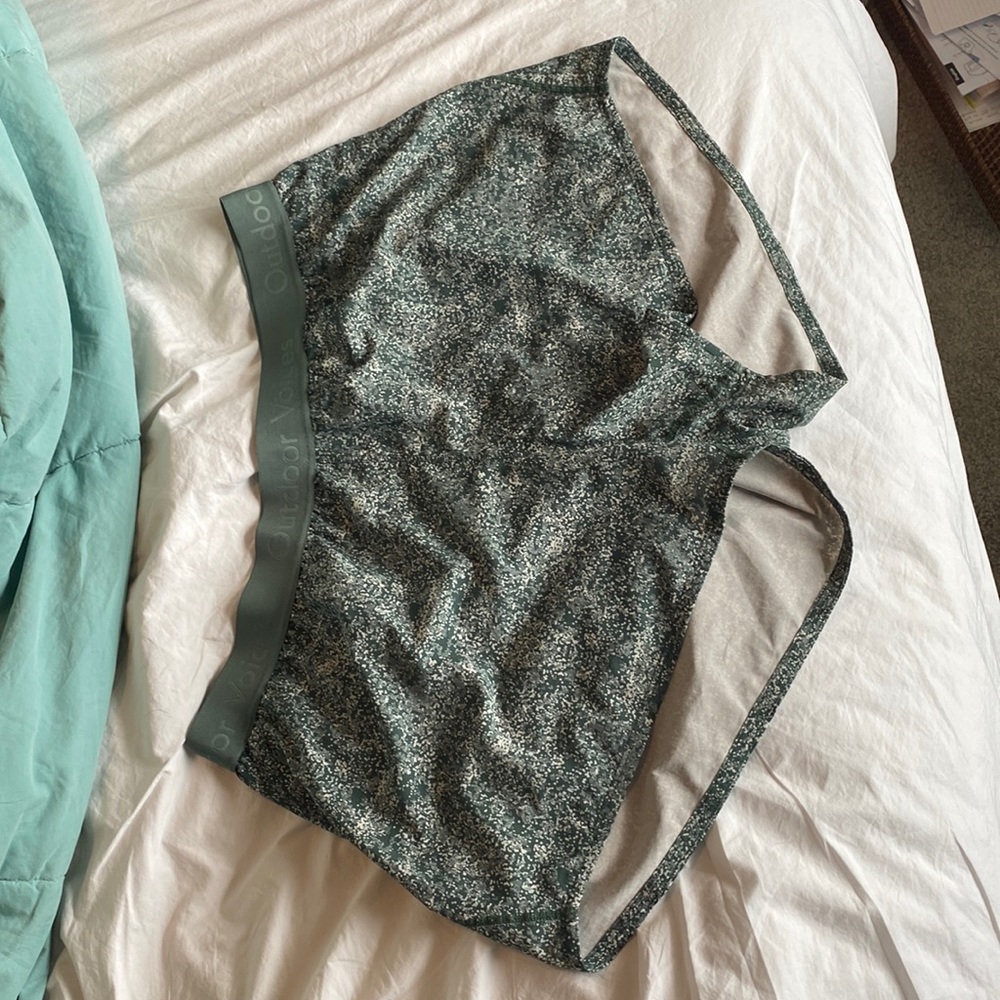 Outdoor Voices Relay 3” unlined green confetti running shorts XL